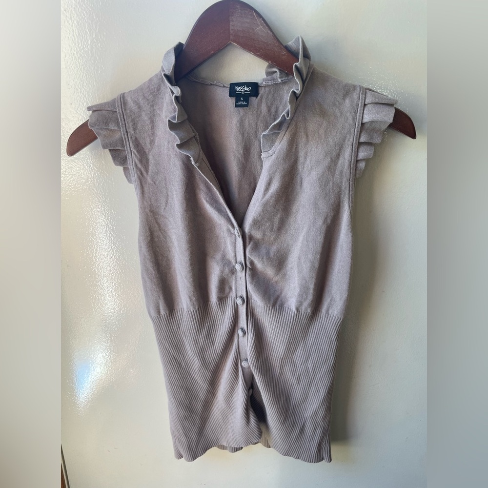 Mossimo Ruffled Sleeveless Top - Taupe